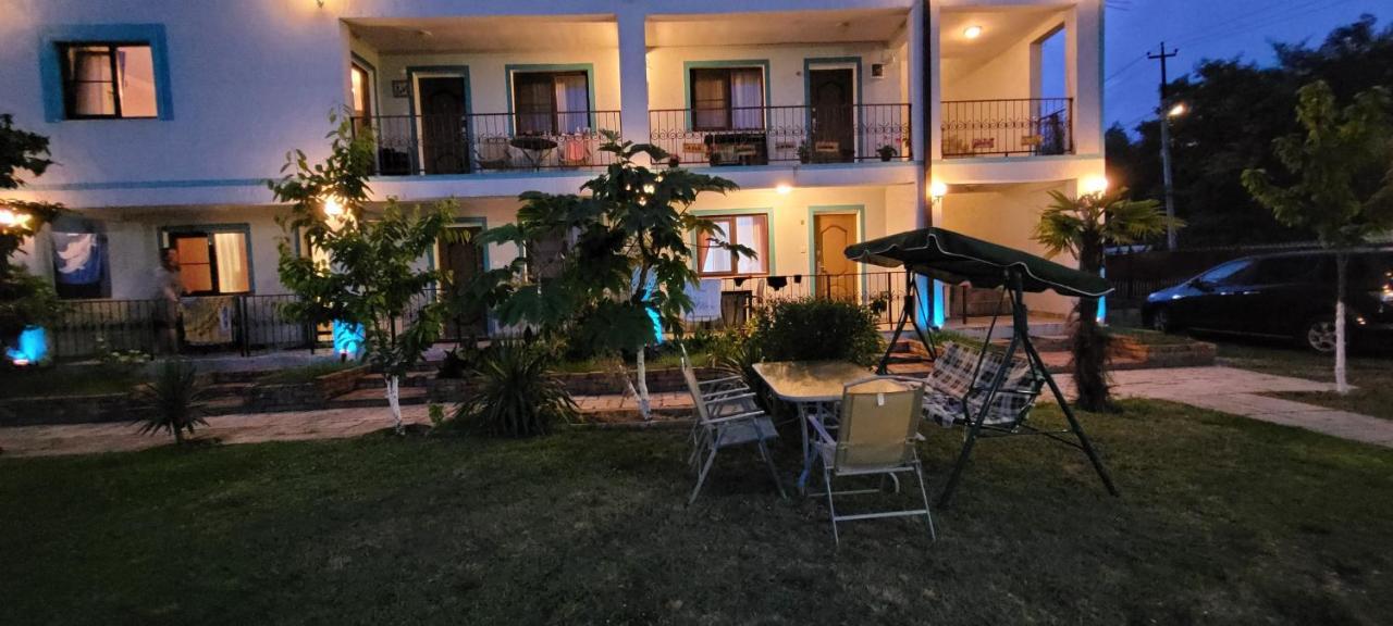 Apsa Butik Hotel Sukhumi Exterior photo